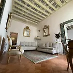 Palazzo Lauri * Сполето