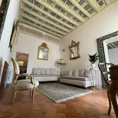 Palazzo Lauri * Spolète